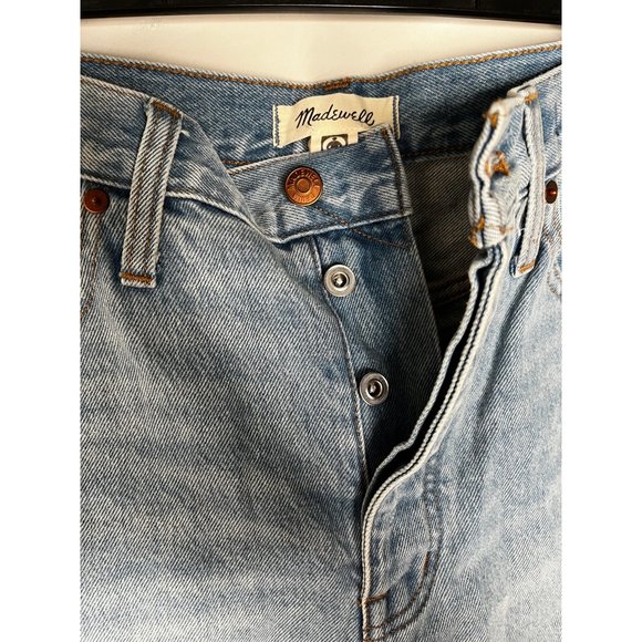 Madewell Curvy Relaxed Denim Shorts in Cedarcroft Wash Size 28 - Picture 7 of 7
